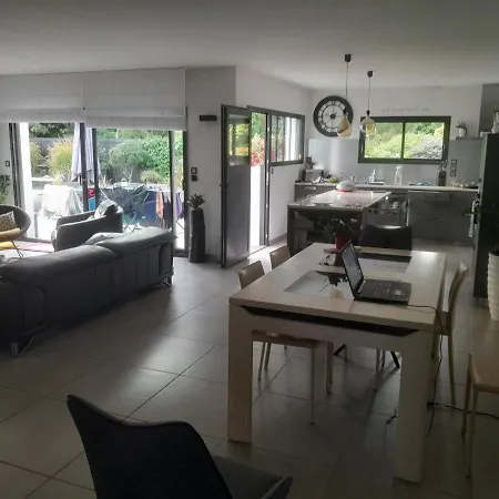 Les 3 Lys Maison Avec Piscine Et Garage *