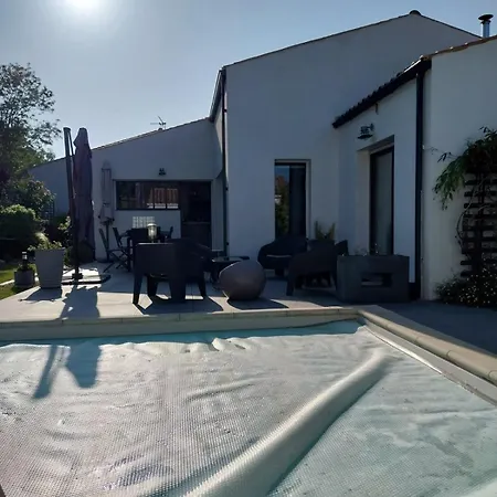 Villa Les 3 Lys Maison Avec Piscine Et Garage