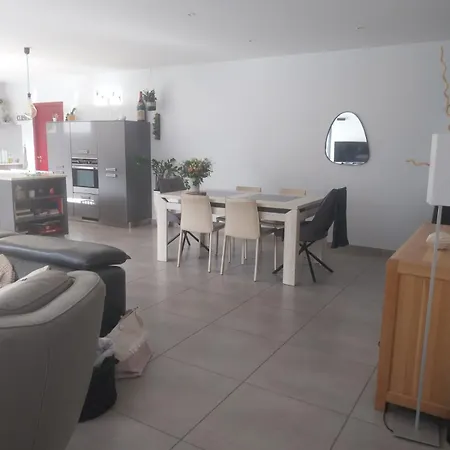 Les 3 Lys Maison Avec Piscine Et Garage *