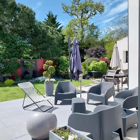Les 3 Lys Maison Avec Piscine Et Garage Lagord