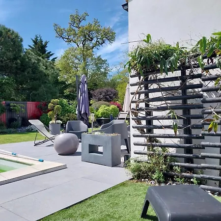 Villa Les 3 Lys Maison Avec Piscine Et Garage Lagord